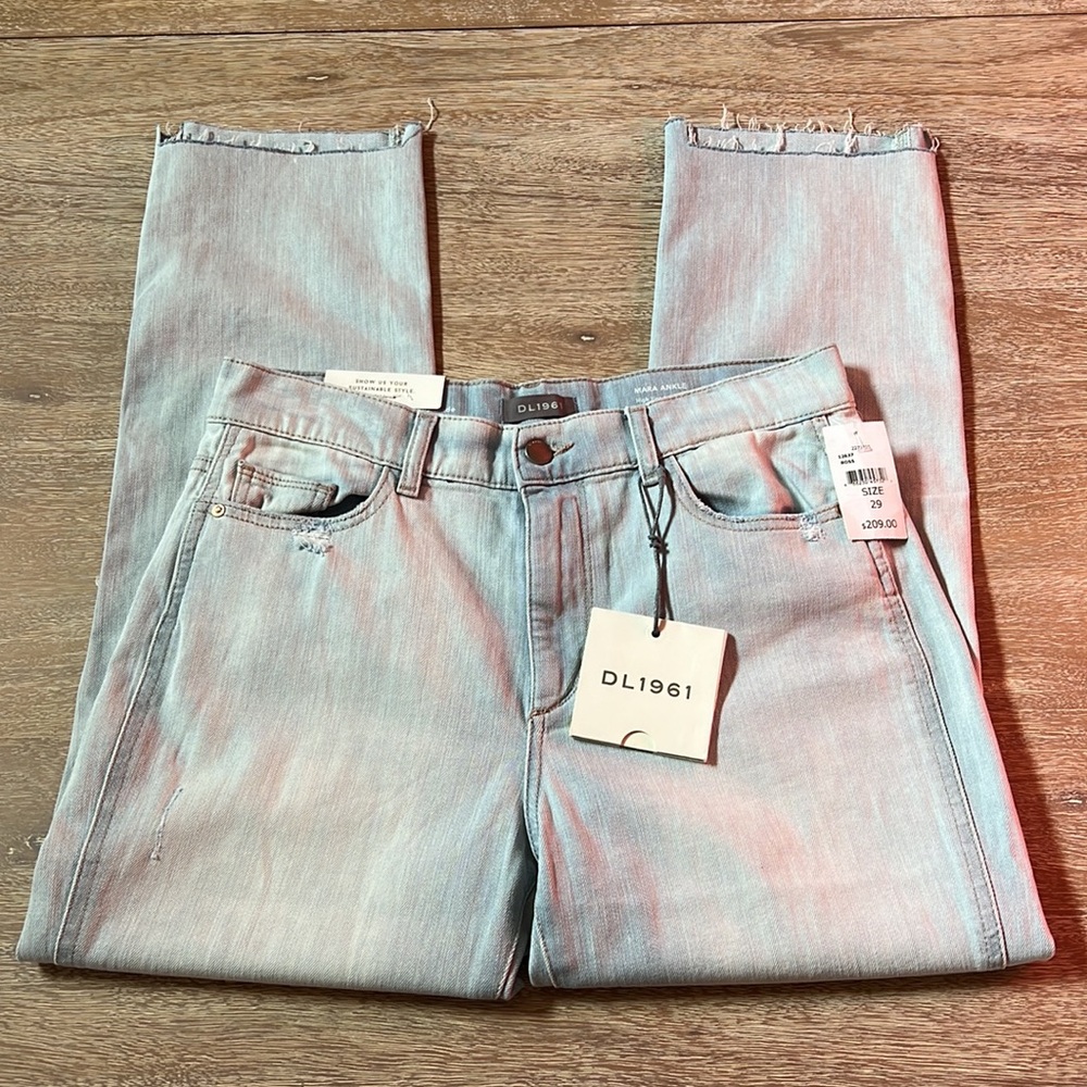 DL1961 Mara Ripped Straight Ankle High- Rise Instasculpt Straight Jeans in Ross - Picture 13 of 16